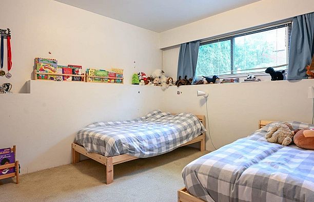4378 W 11TH AVENUE, Vancouver BC V6R 2M1 Point Grey