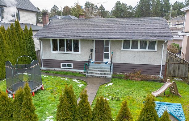 2348 Oliver Crescent Arbutus