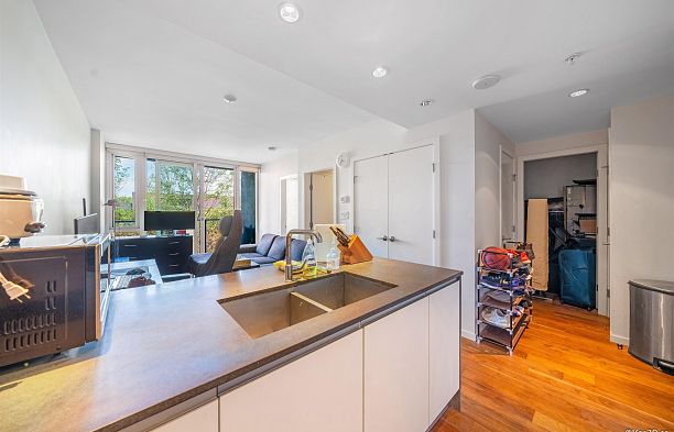 608 8488 CORNISH STREET, Vancouver BC V6P 0C2 S.W. Marine