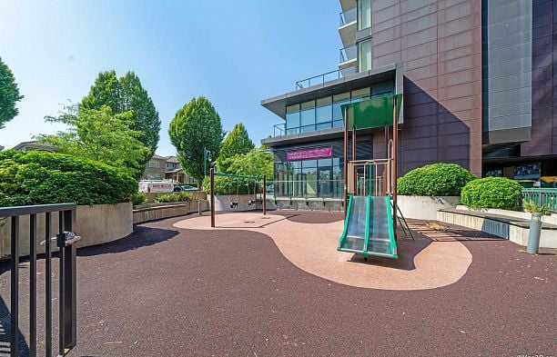 608 8488 CORNISH STREET, Vancouver BC V6P 0C2 S.W. Marine