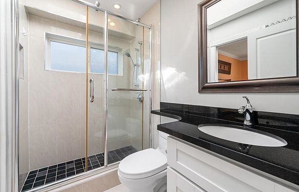 2739 W 32nd Avenue MacKenzie Heights