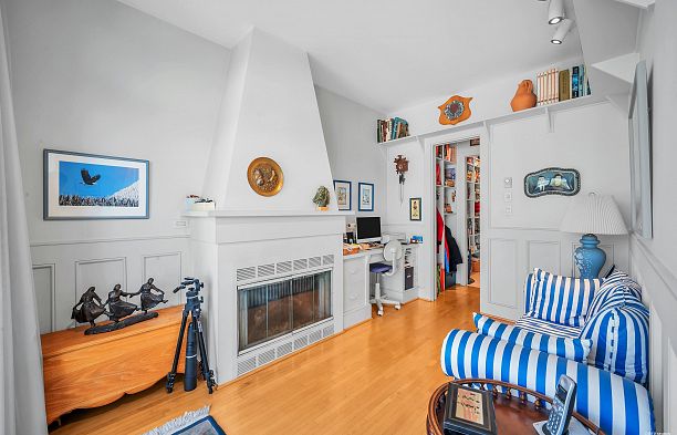 PH 2065 W 4th Avenue Kitsilano