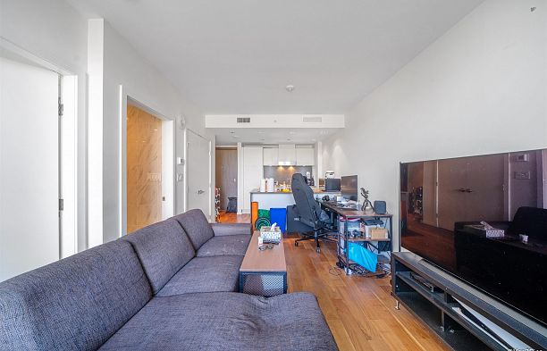 608 8488 CORNISH STREET, Vancouver BC V6P 0C2 S.W. Marine