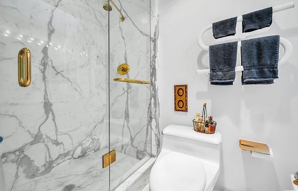 PH 2065 W 4th Avenue Kitsilano