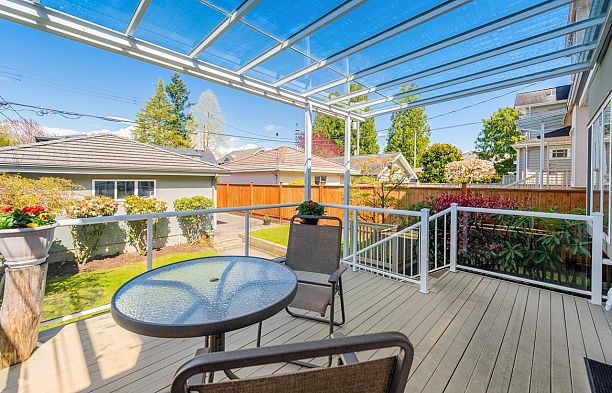 2739 W 32nd Avenue MacKenzie Heights