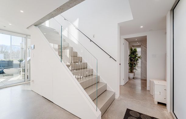 401 4387 W 10TH AVENUE, Vancouver BC V6R 2H6 Point Grey