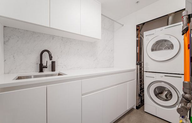 401 4387 W 10TH AVENUE, Vancouver BC V6R 2H6 Point Grey