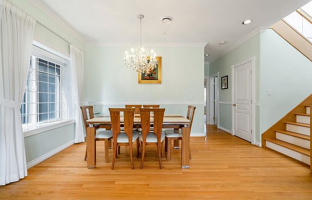 2739 W 32nd Avenue MacKenzie Heights