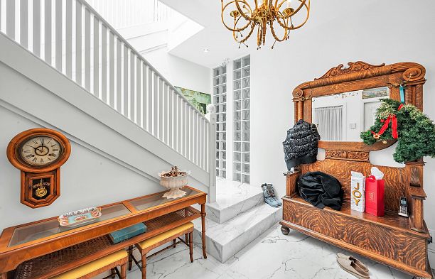 PH 2065 W 4th Avenue Kitsilano