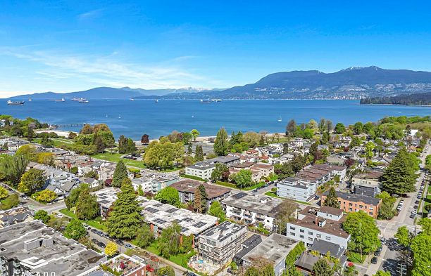 302 2040 CORNWALL AVENUE, Vancouver BC V6J 1E1 Kitsilano