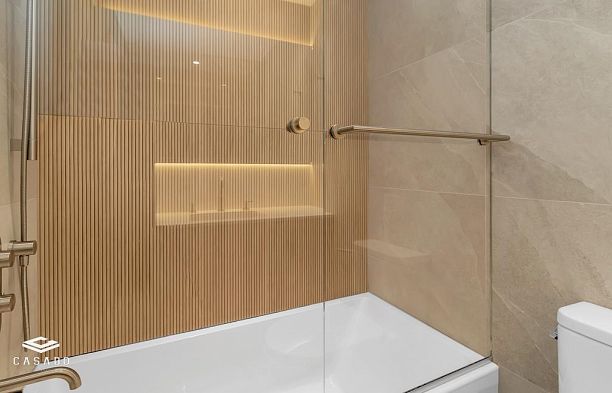 302 2040 CORNWALL AVENUE, Vancouver BC V6J 1E1 Kitsilano
