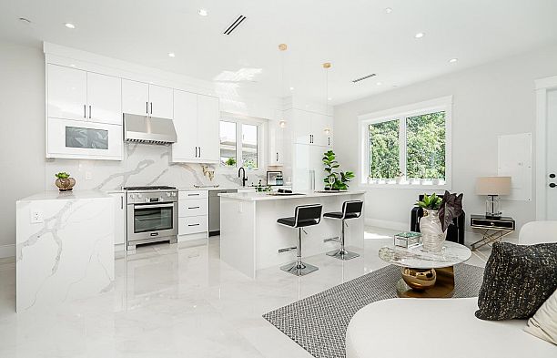 2356 West 16th Avenue Arbutus