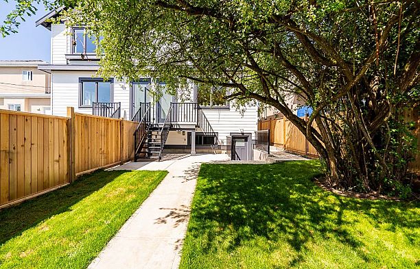 2356 West 16th Avenue Arbutus