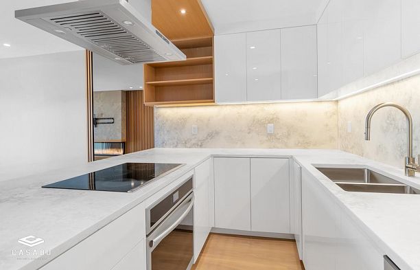 302 2040 CORNWALL AVENUE, Vancouver BC V6J 1E1 Kitsilano