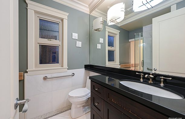 2978 W 21 Avenue Arbutus