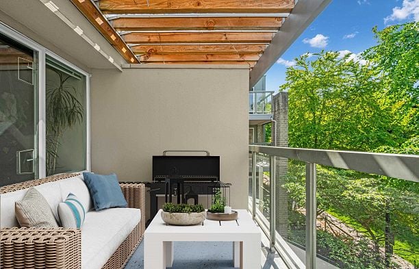 307 2288 MARSTRAND AVENUE, Vancouver BC V6K 4S9 Kitsilano