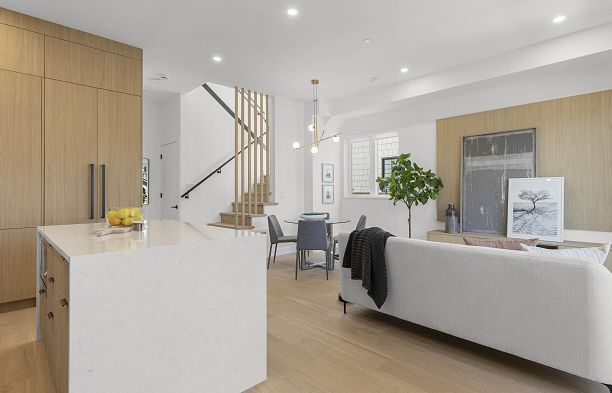 1 4422 W 6TH AVENUE, Vancouver BC V6R 1V3 Point Grey