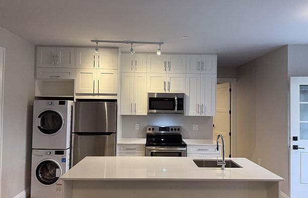 Basement Suite 2475 W 16TH AVENUE, Vancouver BC V6K 3B7 Kitsilano