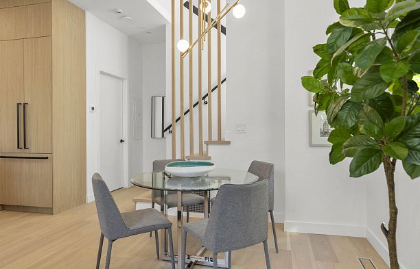 1 4422 W 6TH AVENUE, Vancouver BC V6R 1V3 Point Grey