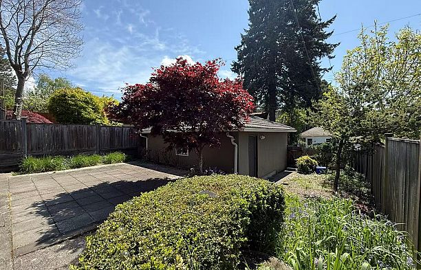 Basement Suite 3962 W 24TH AVENUE, Vancouver BC V6S 1M2 Dunbar