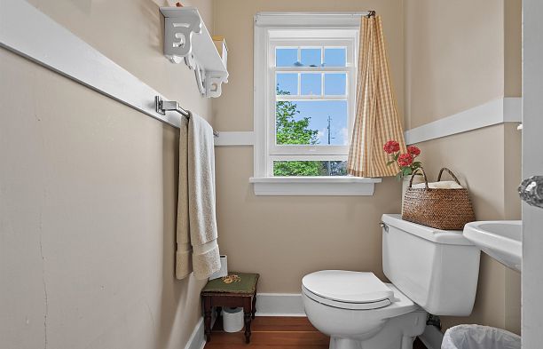 3755 DUNBAR STREET, Vancouver BC V6S 2C8 Dunbar