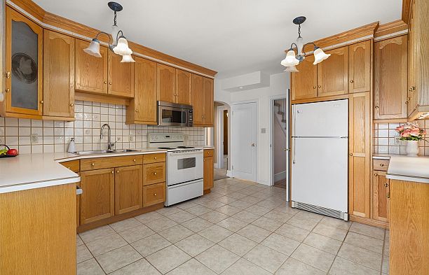 3675 W 37TH AVENUE, Vancouver BC V6N 2W1 Dunbar