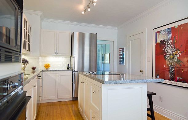 3755 DUNBAR STREET, Vancouver BC V6S 2C8 Dunbar