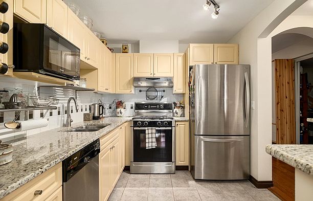 206 5723 COLLINGWOOD STREET, Vancouver BC V6N 4K6 Dunbar