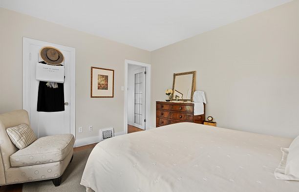 3755 DUNBAR STREET, Vancouver BC V6S 2C8 Dunbar