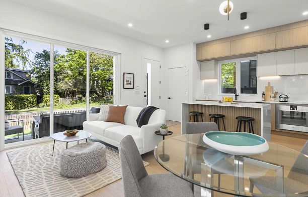1 4422 W 6TH AVENUE, Vancouver BC V6R 1V3 Point Grey