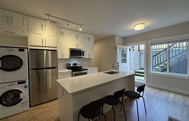 Basement Suite 2475 W 16TH AVENUE, Vancouver BC V6K 3B7 Kitsilano
