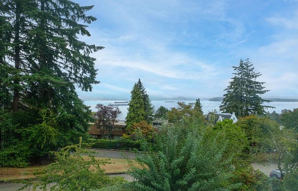 4650 W 2ND AVENUE, Vancouver BC V6R 1L1 Point Grey