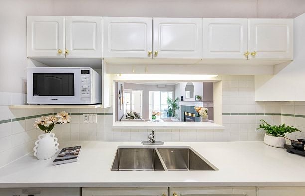 105 3615 W 17TH AVENUE, Vancouver BC V6S 1A3 Dunbar