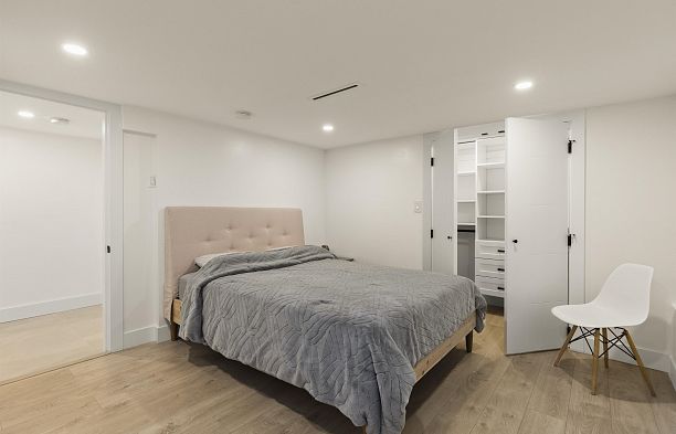 5292 DUNBAR STREET, Vancouver BC V6N 1V9 Dunbar