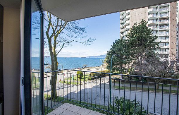 303 1575 BEACH AVENUE, Vancouver BC V6G 1Y5 West End VW