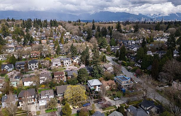 3337 W 40TH AVENUE, Vancouver BC V6N 3B5 Dunbar