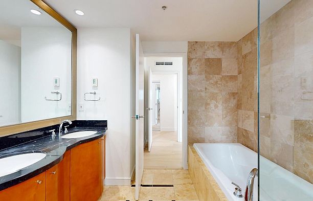 1004 1650 BAYSHORE DRIVE, Vancouver BC V6G 3K2 Coal Harbour