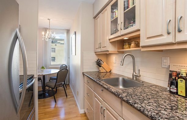 303 1575 BEACH AVENUE, Vancouver BC V6G 1Y5 West End VW