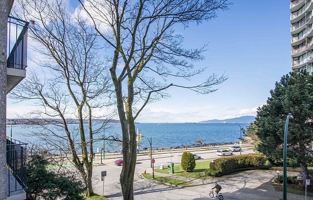 303 1575 BEACH AVENUE, Vancouver BC V6G 1Y5 West End VW