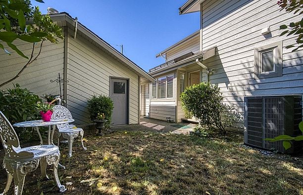 8184 EAST BOULEVARD, Vancouver BC V6P 5R6 S.W. Marine
