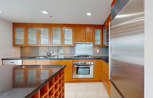 1004 1650 BAYSHORE DRIVE, Vancouver BC V6G 3K2 Coal Harbour