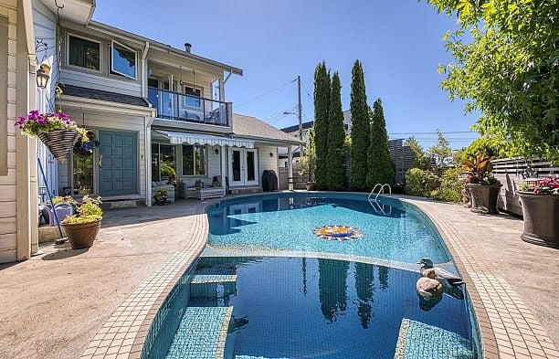 8184 EAST BOULEVARD, Vancouver BC V6P 5R6 S.W. Marine