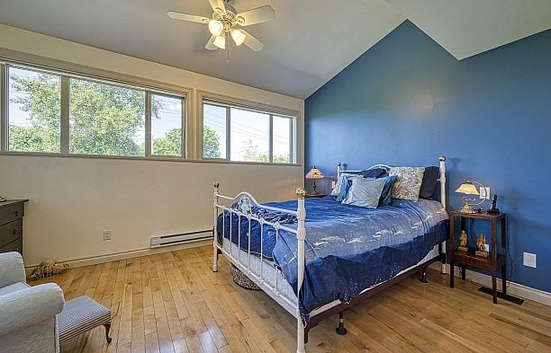 8184 EAST BOULEVARD, Vancouver BC V6P 5R6 S.W. Marine