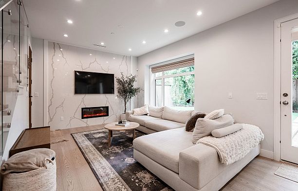 3337 W 40TH AVENUE, Vancouver BC V6N 3B5 Dunbar