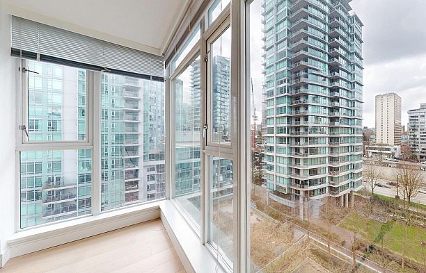 1004 1650 BAYSHORE DRIVE, Vancouver BC V6G 3K2 Coal Harbour