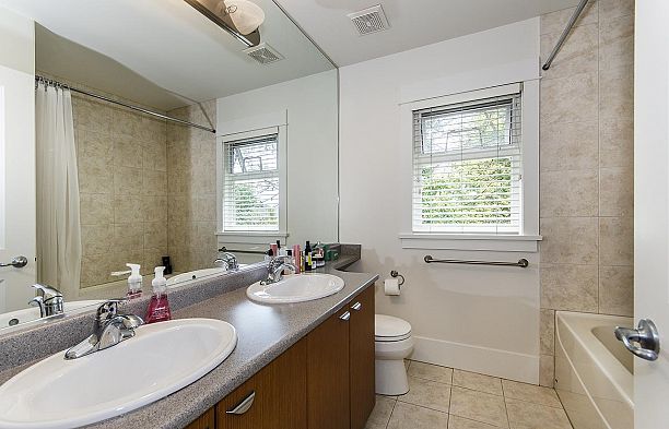 3322 W 40TH AVENUE, Vancouver BC V6N 3B6 Dunbar