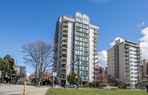 303 1575 BEACH AVENUE, Vancouver BC V6G 1Y5 West End VW