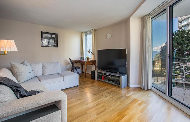 303 1575 BEACH AVENUE, Vancouver BC V6G 1Y5 West End VW