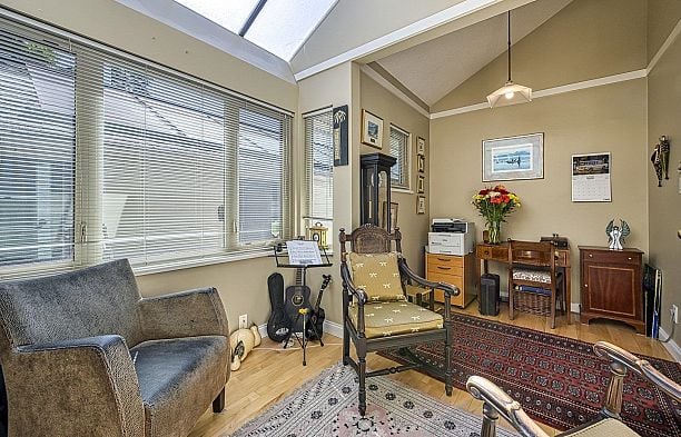 8184 EAST BOULEVARD, Vancouver BC V6P 5R6 S.W. Marine