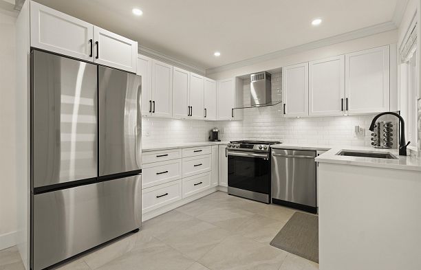 5292 DUNBAR STREET, Vancouver BC V6N 1V9 Dunbar
